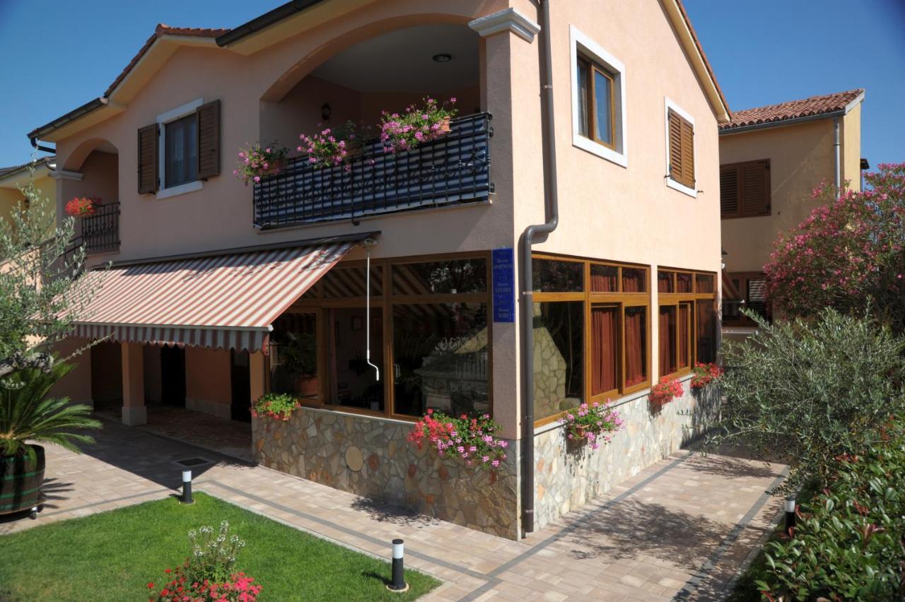 Casa Leona Apartment *
